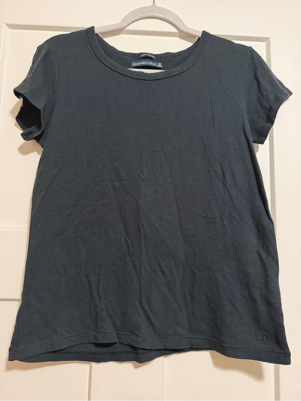 Abercrombie & Fitch Women's Short Sleeve Tee in Charcoal Gray